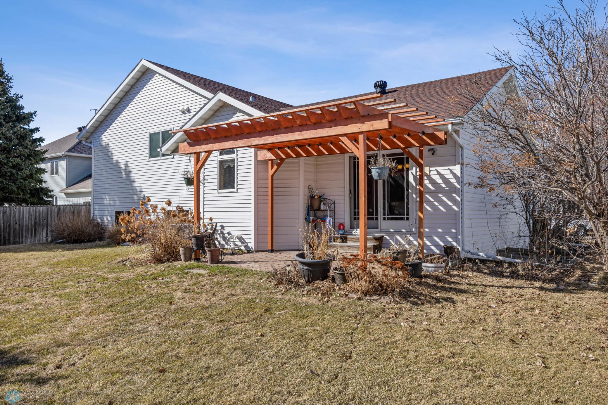 Backyard Patio & Pergola