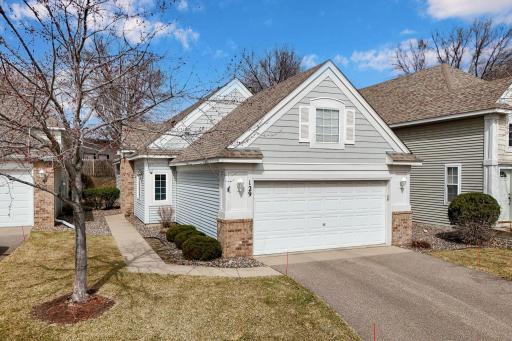 Enjoy true one-level living in this detached townhome