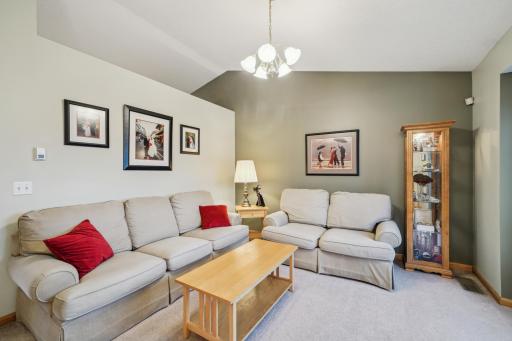 579 Maple Knoll Circle NW, Saint Michael, MN 55376