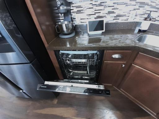 Awesome Samsung Smart Flex super quiet dishwasher