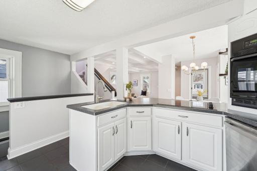 2949 Ewing Avenue N, Minneapolis, MN 55422