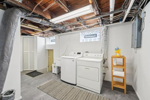 2949 Ewing Avenue N, Minneapolis, MN 55422
