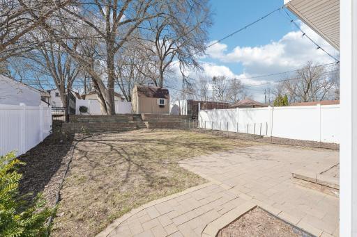 2949 Ewing Avenue N, Minneapolis, MN 55422