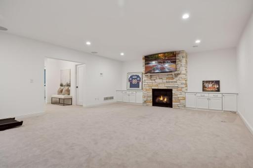 3917 Ewing Avenue S, Minneapolis, MN 55410