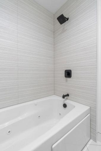 6468 Kurtz Lane, Eden Prairie, MN 55346