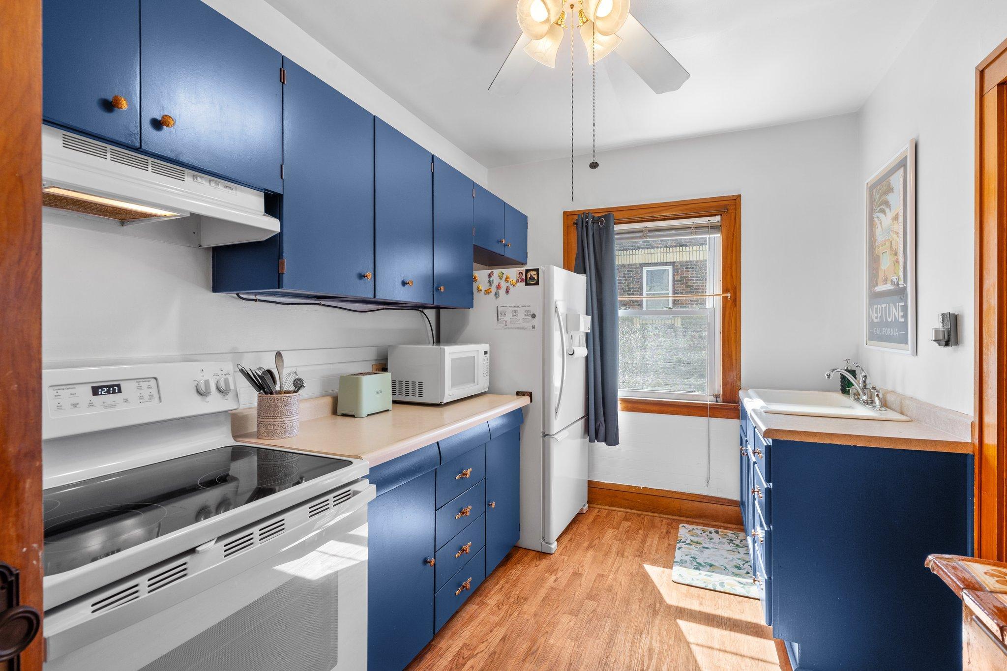 Newer oven range and refrigerator!