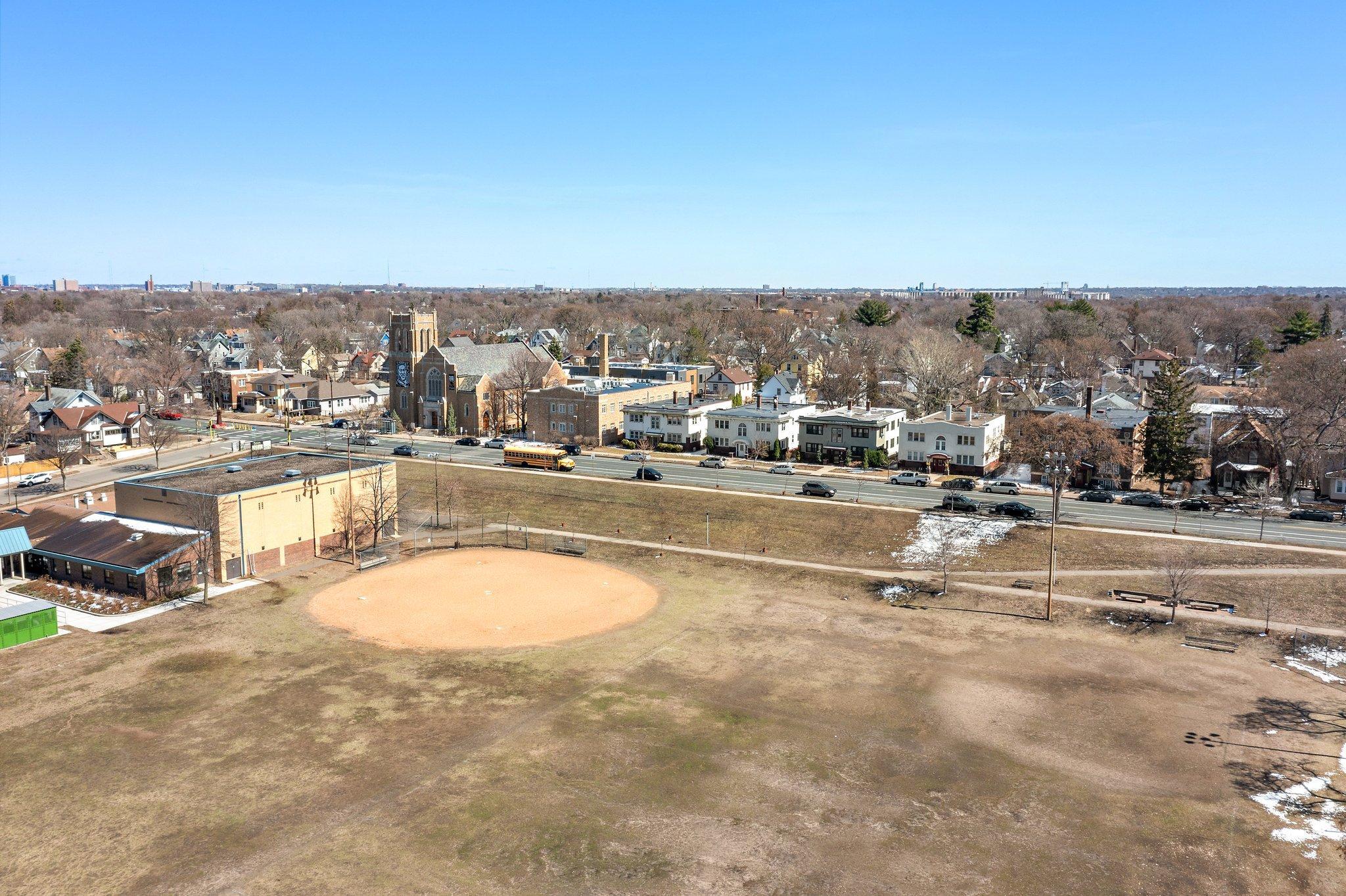 Aerial view of Phelps Park toward condo building- 3933-chicago-ave-unit-4.jpg