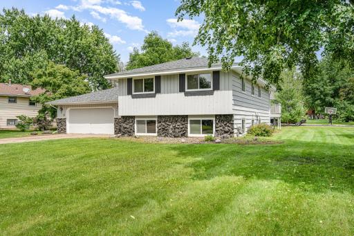 8211 6th Street NE, Minneapolis, MN 55432