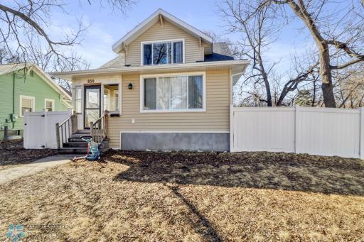 830 Kennedy Court N, Fargo, ND 58102