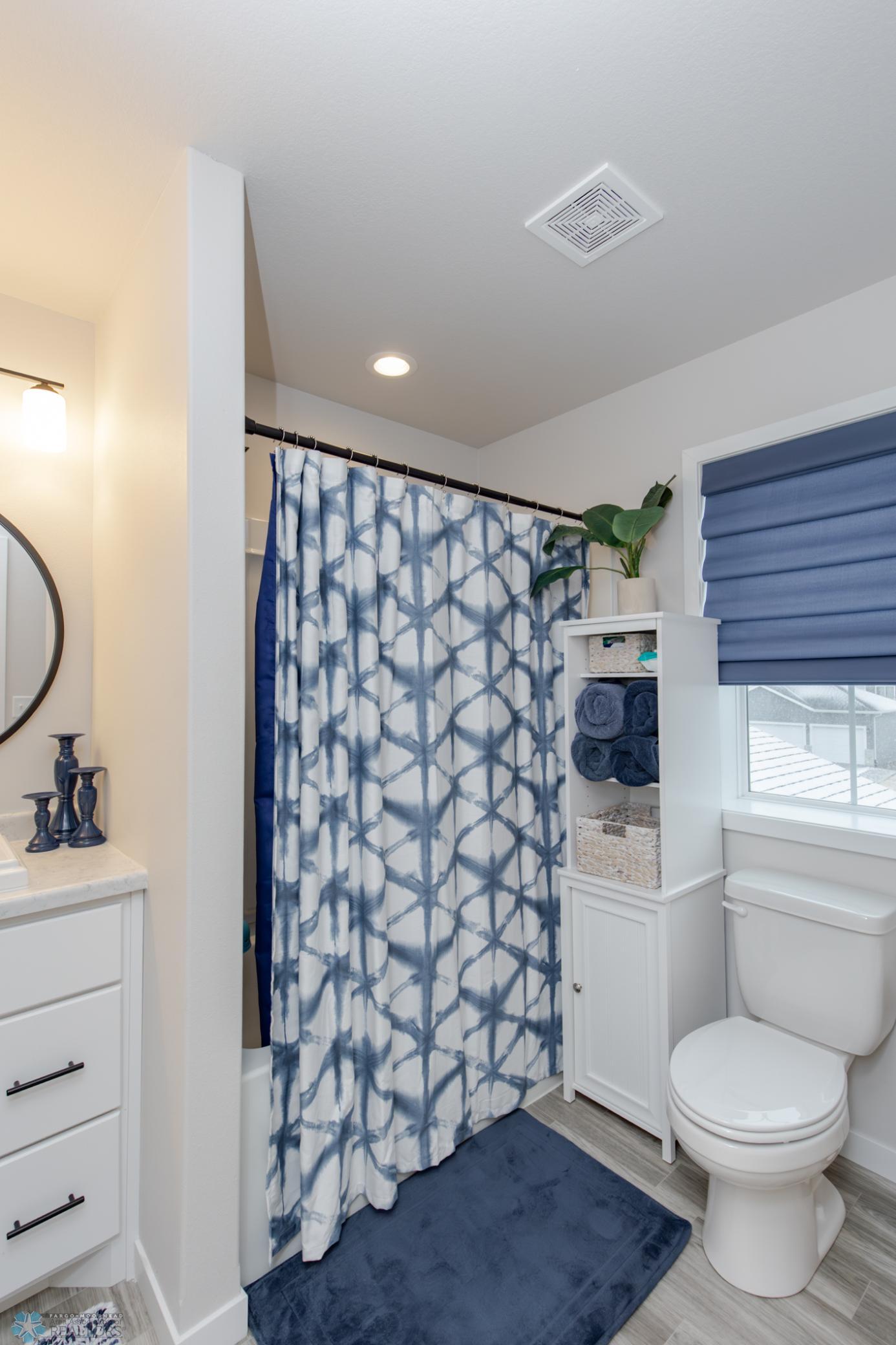 Upstairs hallway bathroom