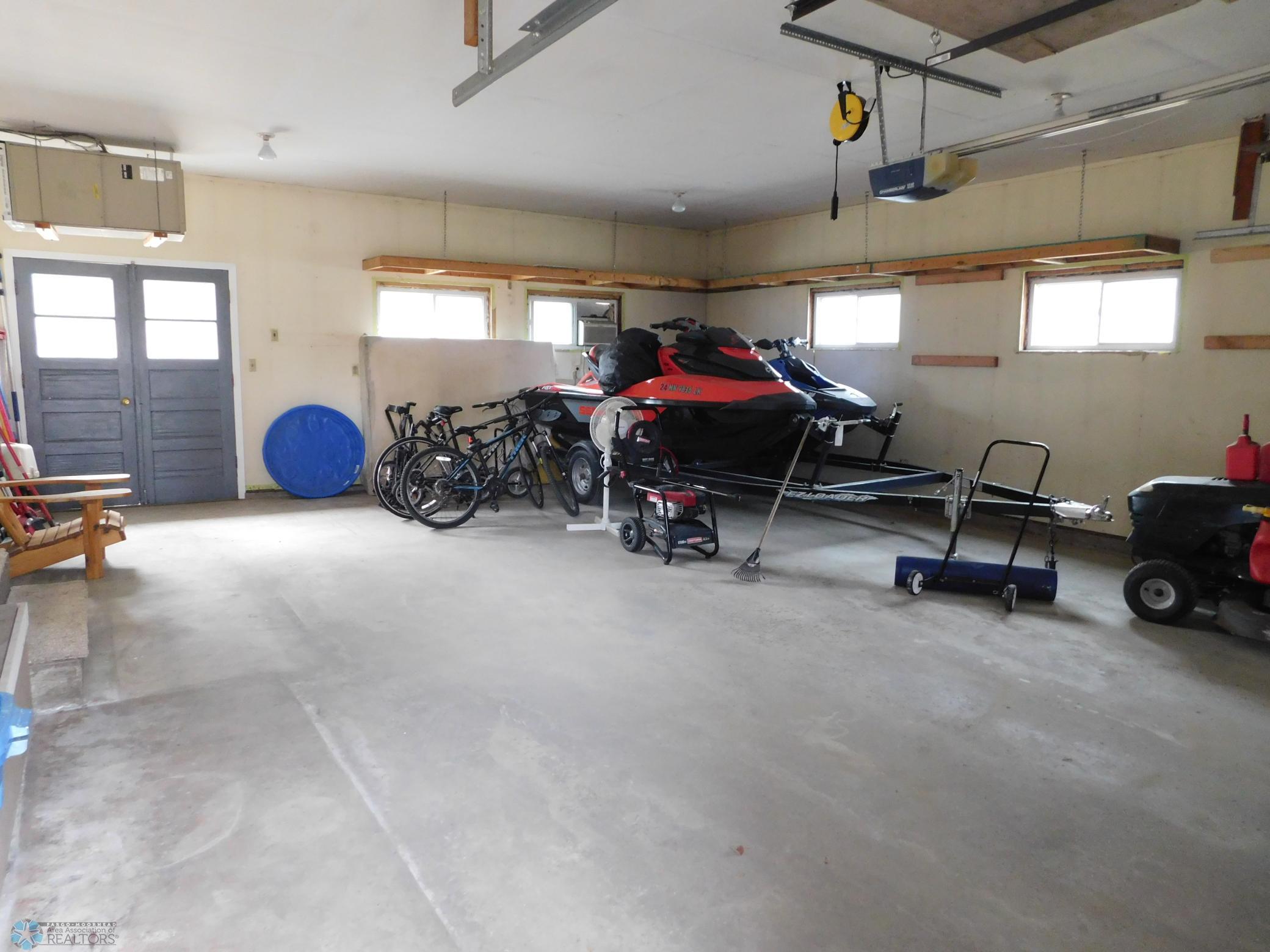 garage 24 X 28