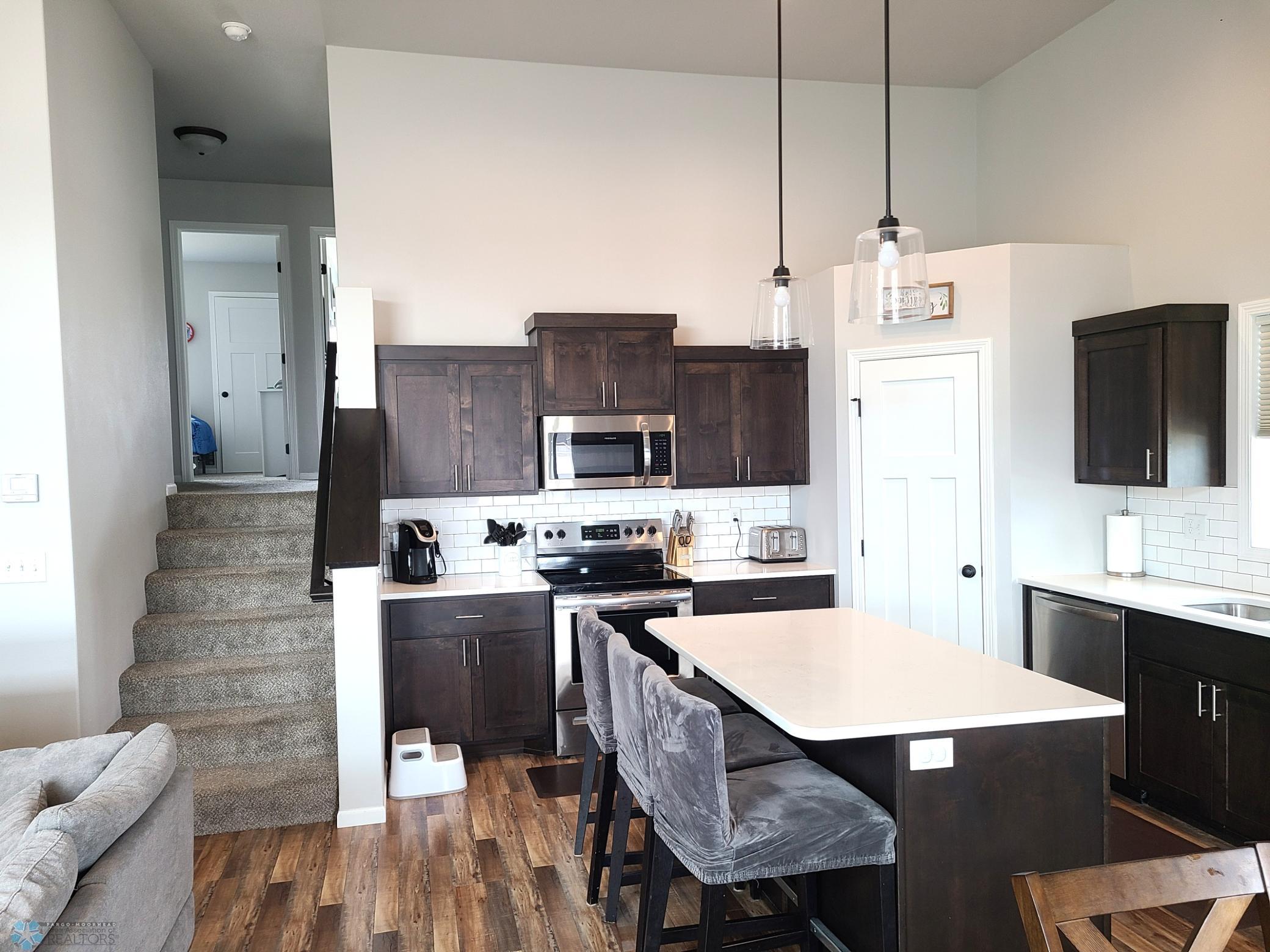Kitchen with Large Island