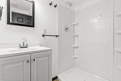 12425 25th Avenue N, Minneapolis, MN 55441