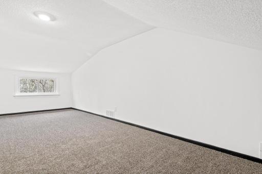 12425 25th Avenue N, Minneapolis, MN 55441
