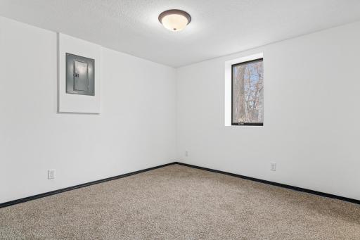 12425 25th Avenue N, Minneapolis, MN 55441