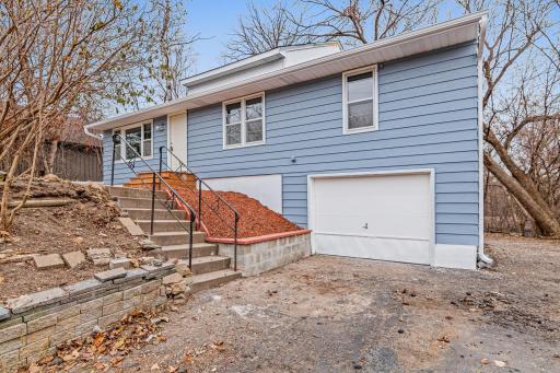 12425 25th Avenue N, Minneapolis, MN 55441