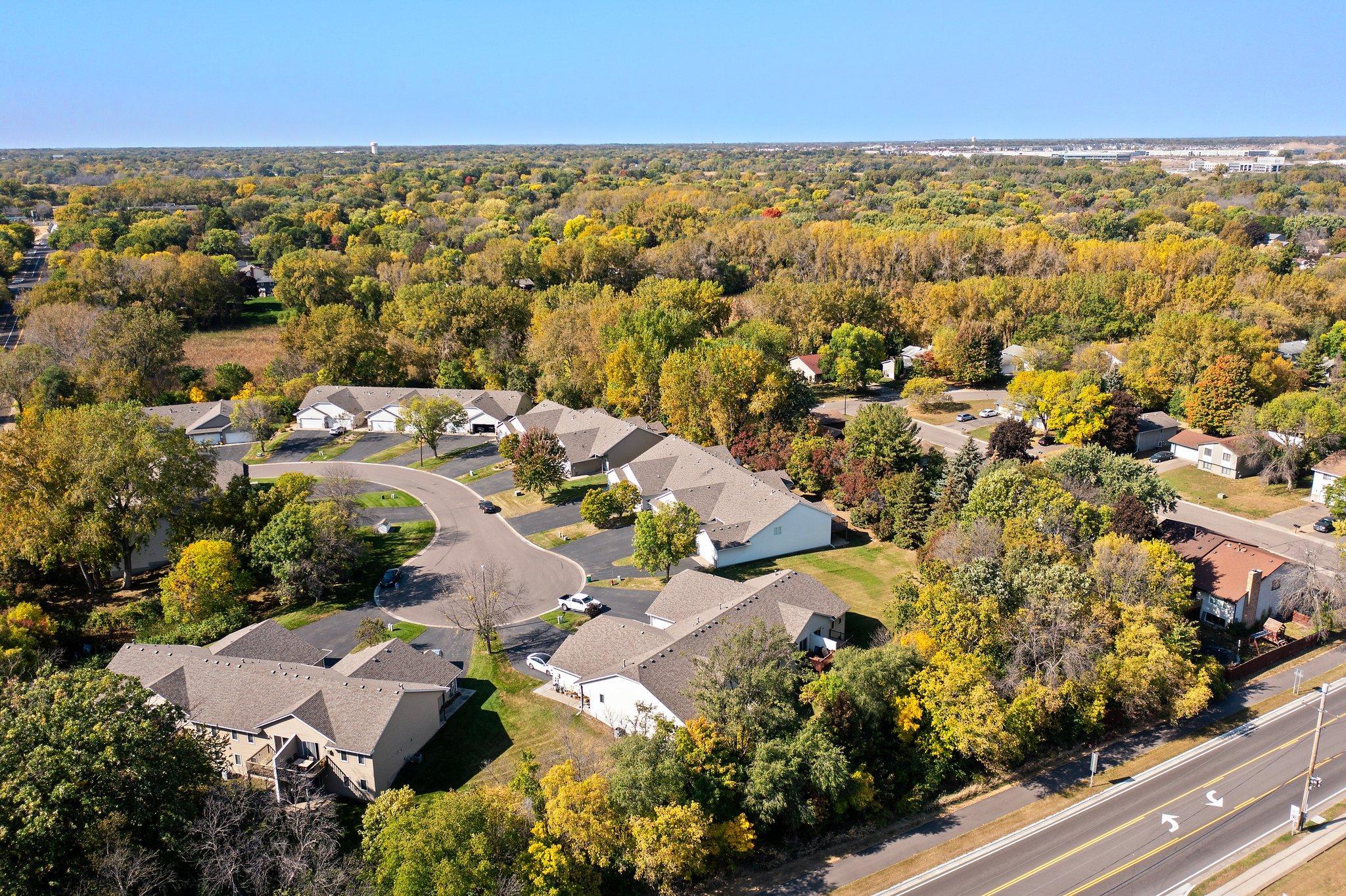 Small but well-maintained Association 6318_Cavell_Ct-21.jpg