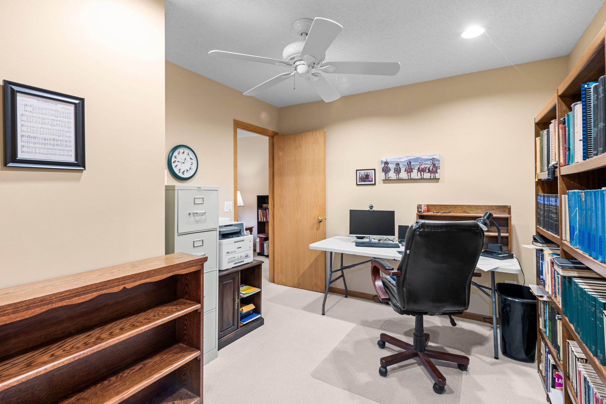 Work remotely 6318_Cavell_Ct-58.jpg