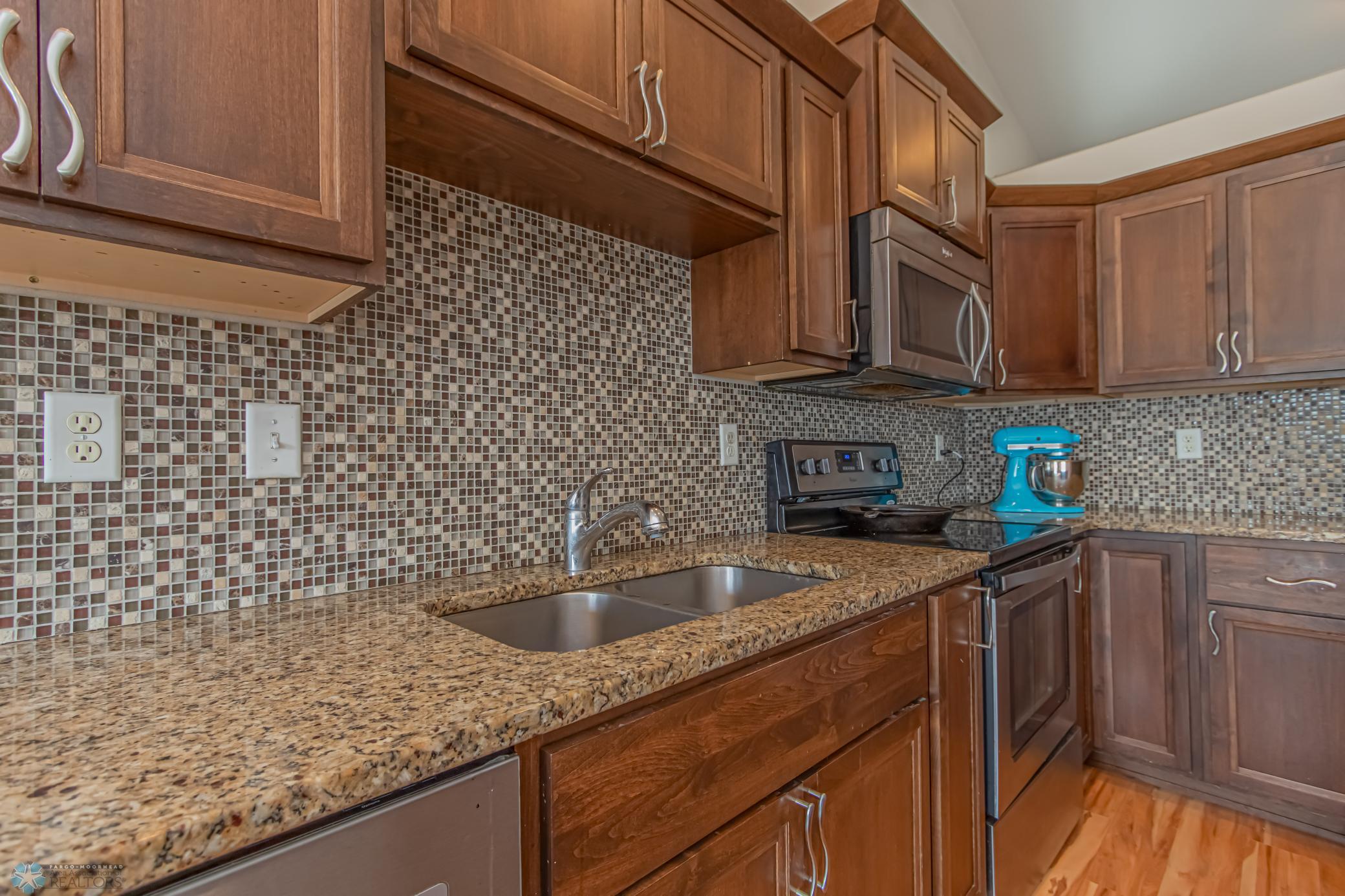 5982 58th St S, Fargo, ND 58104-24.jpg