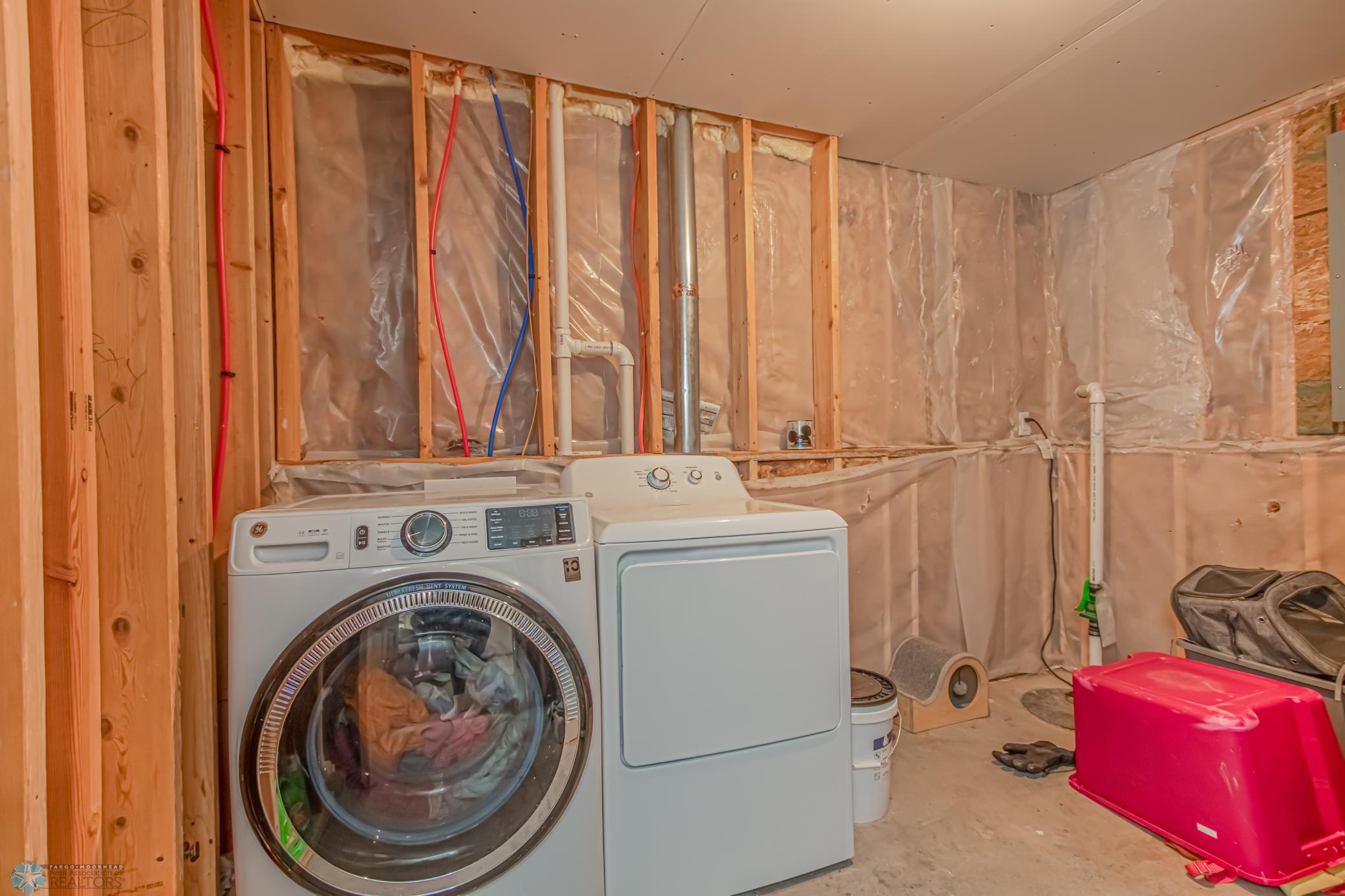 5982 58th St S, Fargo, ND 58104-10.jpg