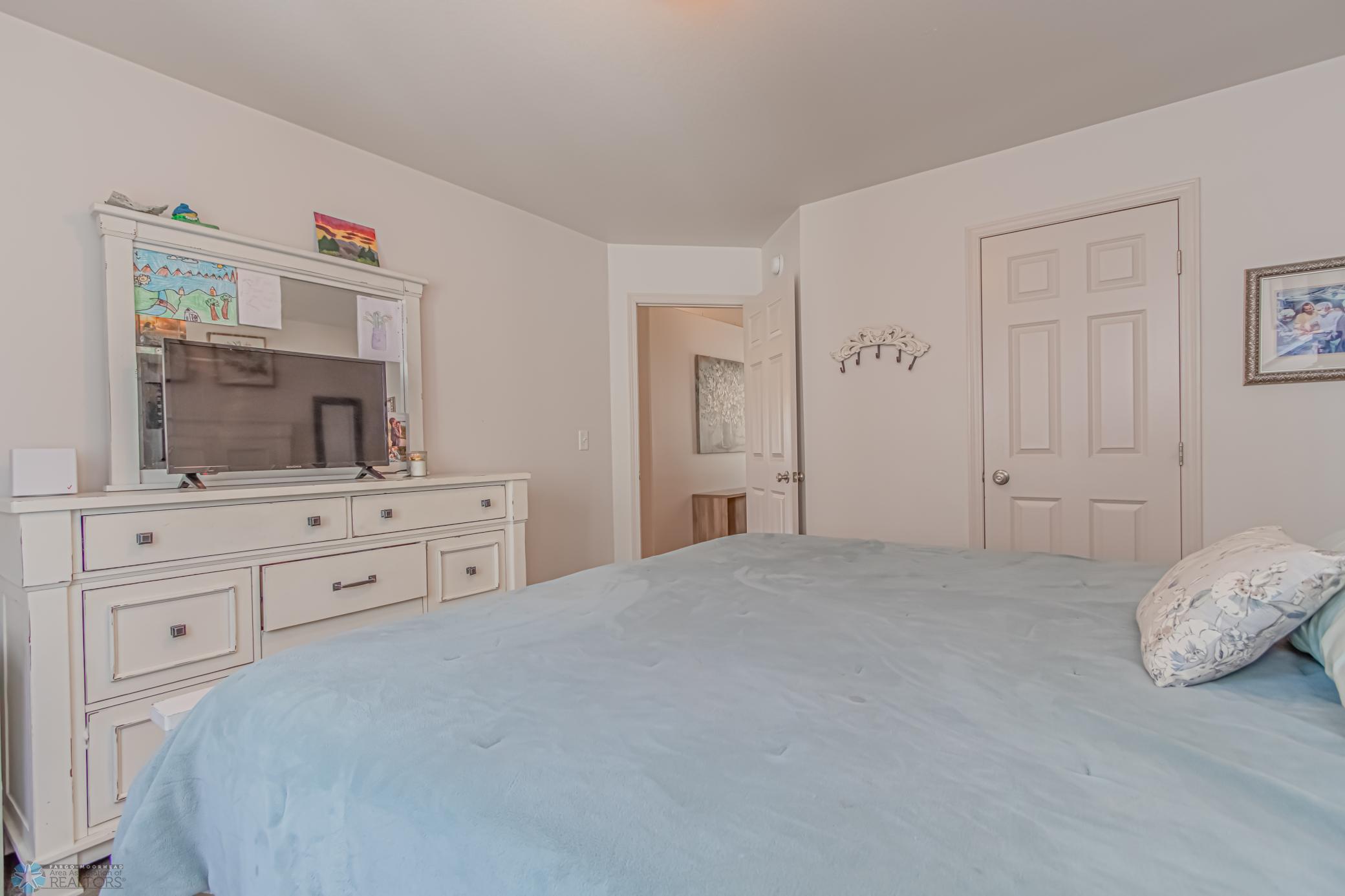 5982 58th St S, Fargo, ND 58104-16.jpg