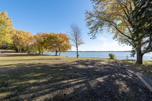 5706 Sunrise Trail, Madison Lake, MN 56063