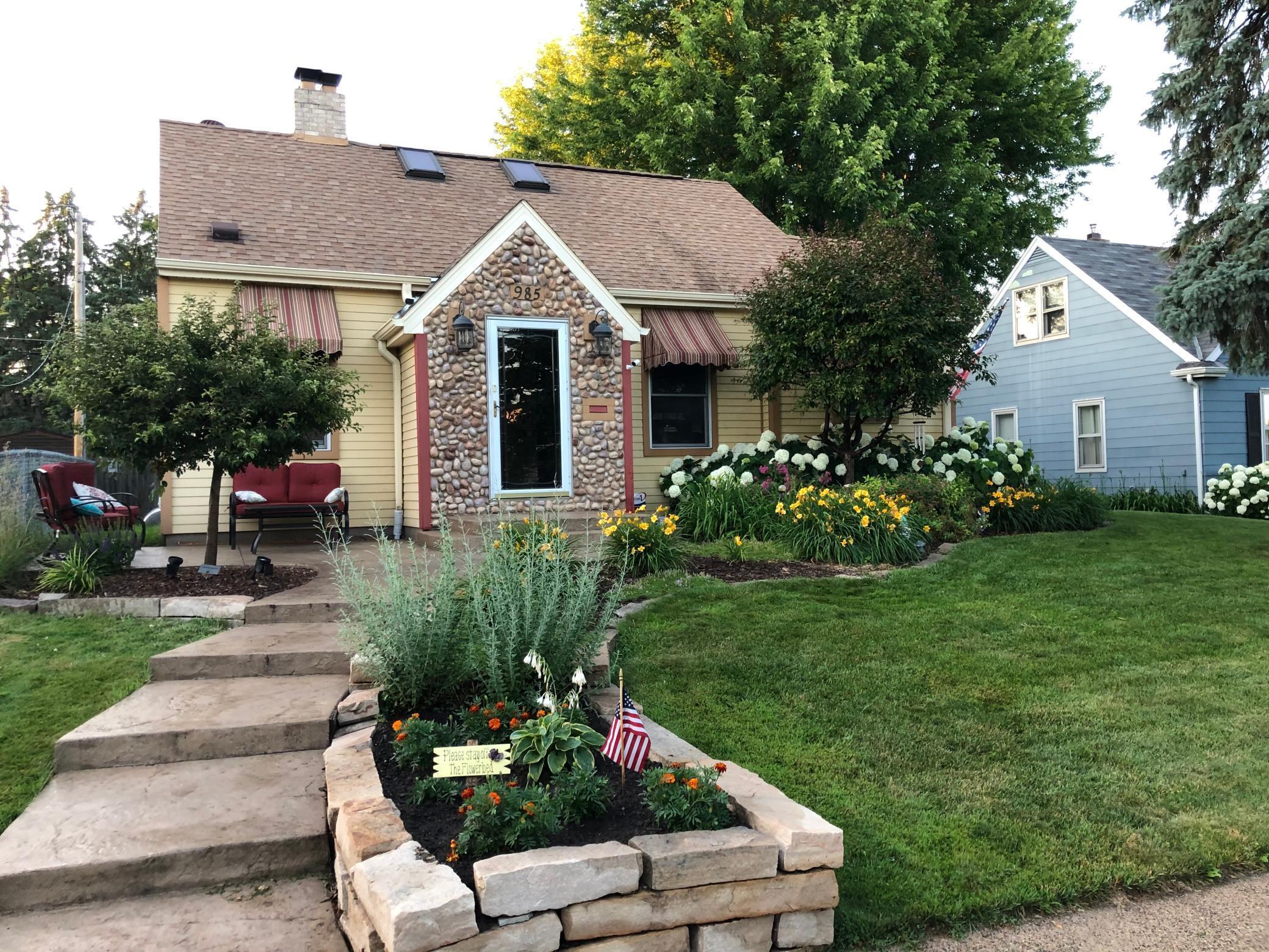 Summer front yard
