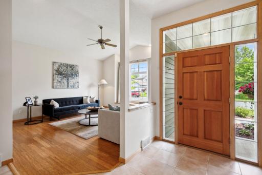 4562 Hummingbird Trail NE, Prior Lake, MN 55372