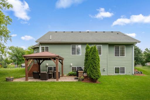 4562 Hummingbird Trail NE, Prior Lake, MN 55372