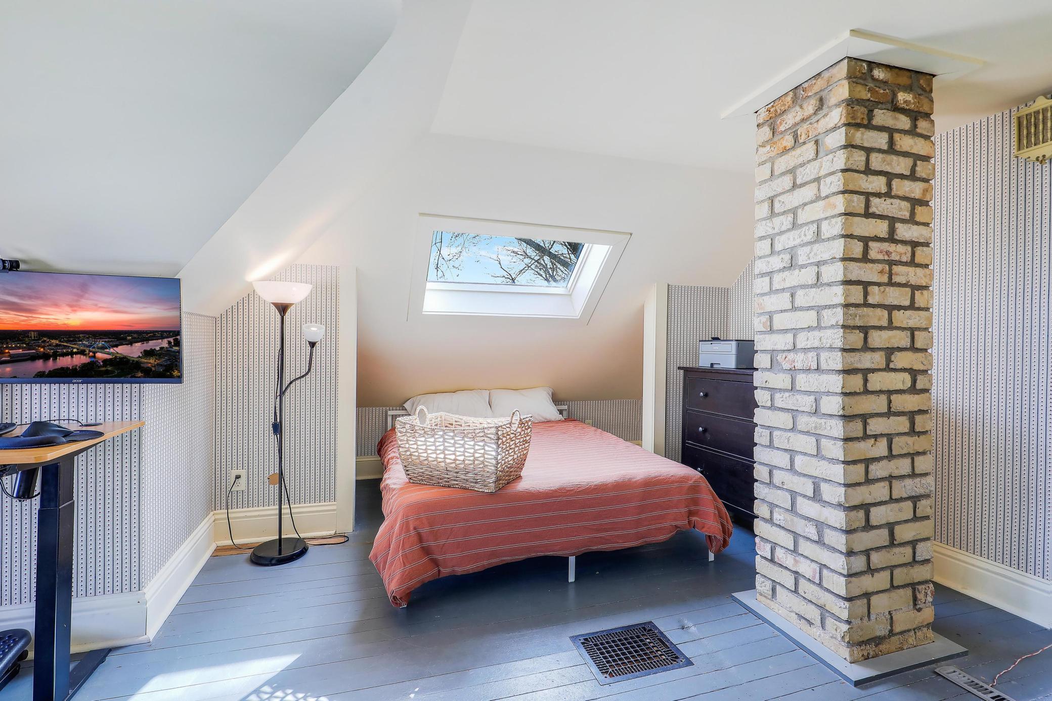 Upper Bedroom