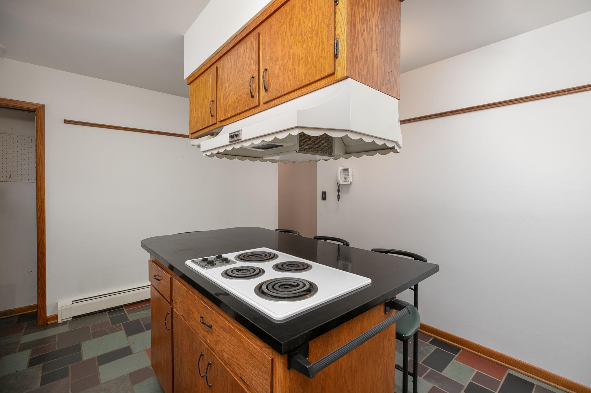13-web-or-mls-13-Kitchen.jpg