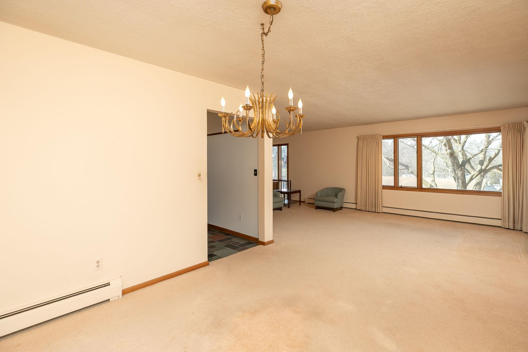 9-web-or-mls-09-Dining Room.jpg