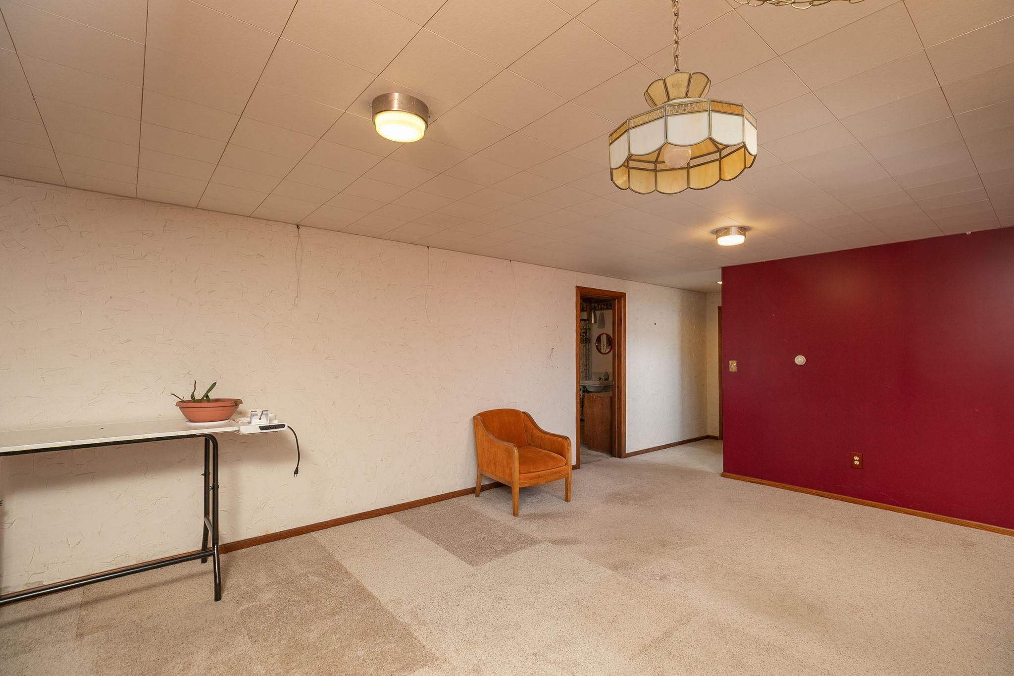 25-web-or-mls-25-Family Room.jpg