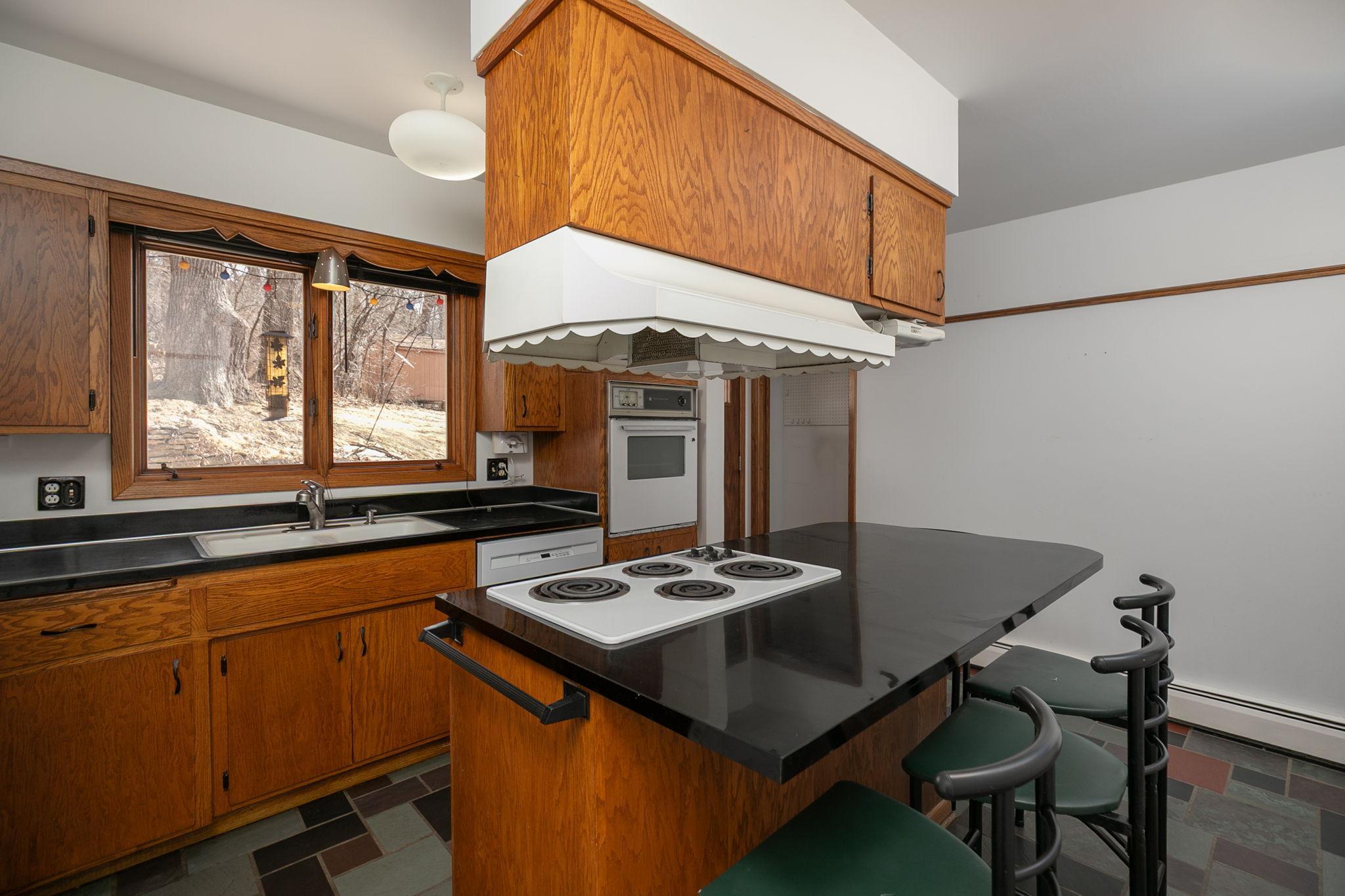11-web-or-mls-11-Kitchen.jpg