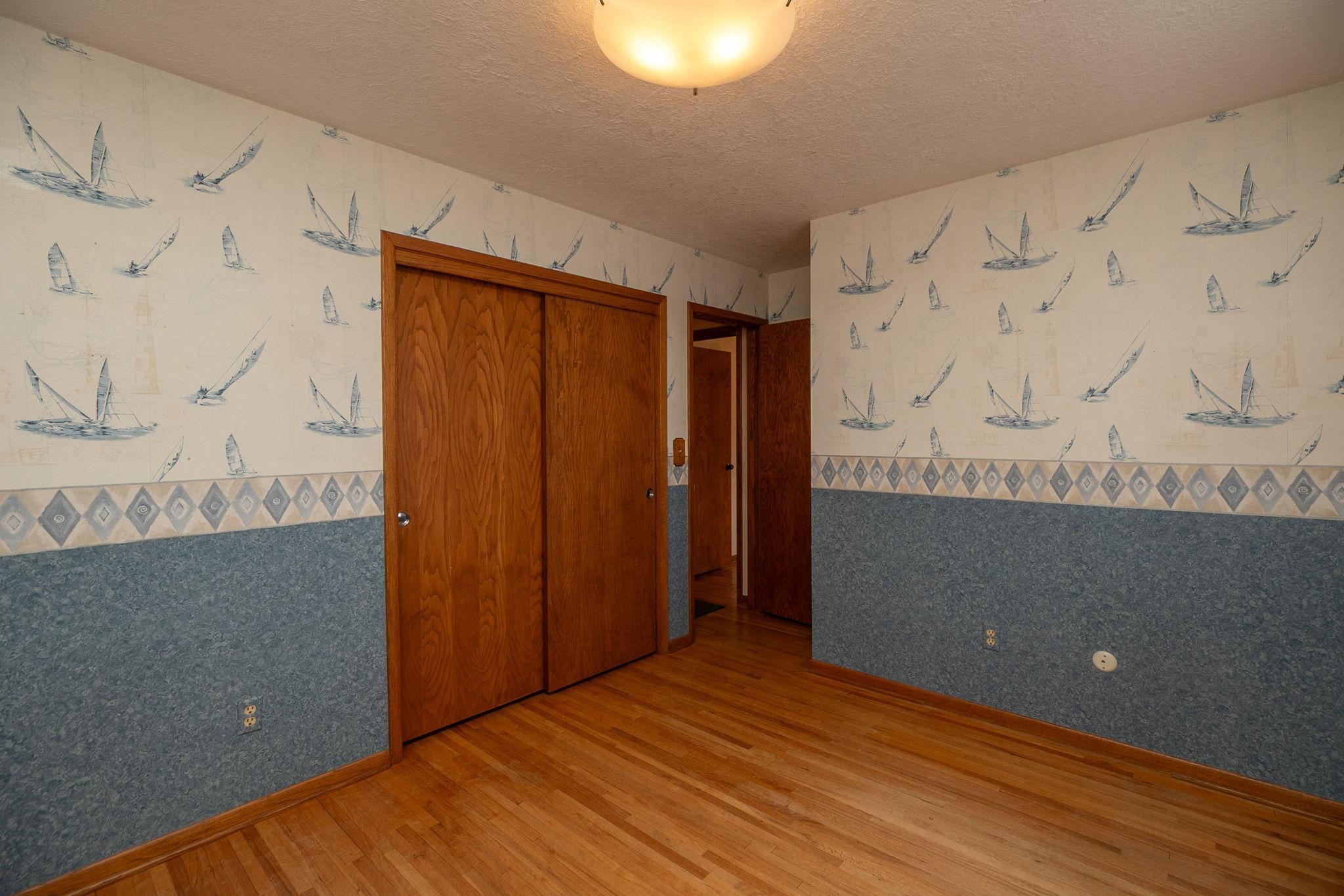 17-web-or-mls-17-Bedroom 2.jpg