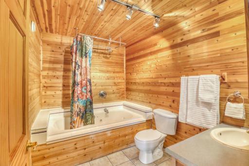 21494 Coaley Bay Drive, Detroit Lakes, MN 56501
