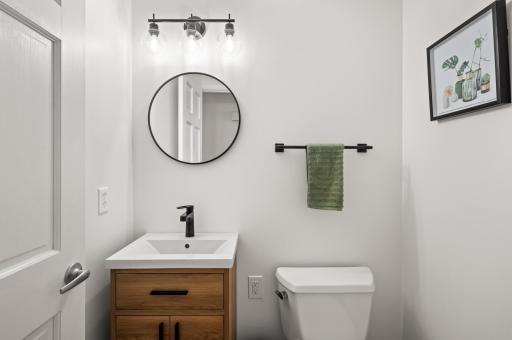 2402 Leyland Trail, Woodbury, MN 55125