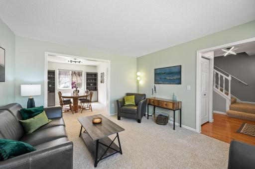 2402 Leyland Trail, Woodbury, MN 55125