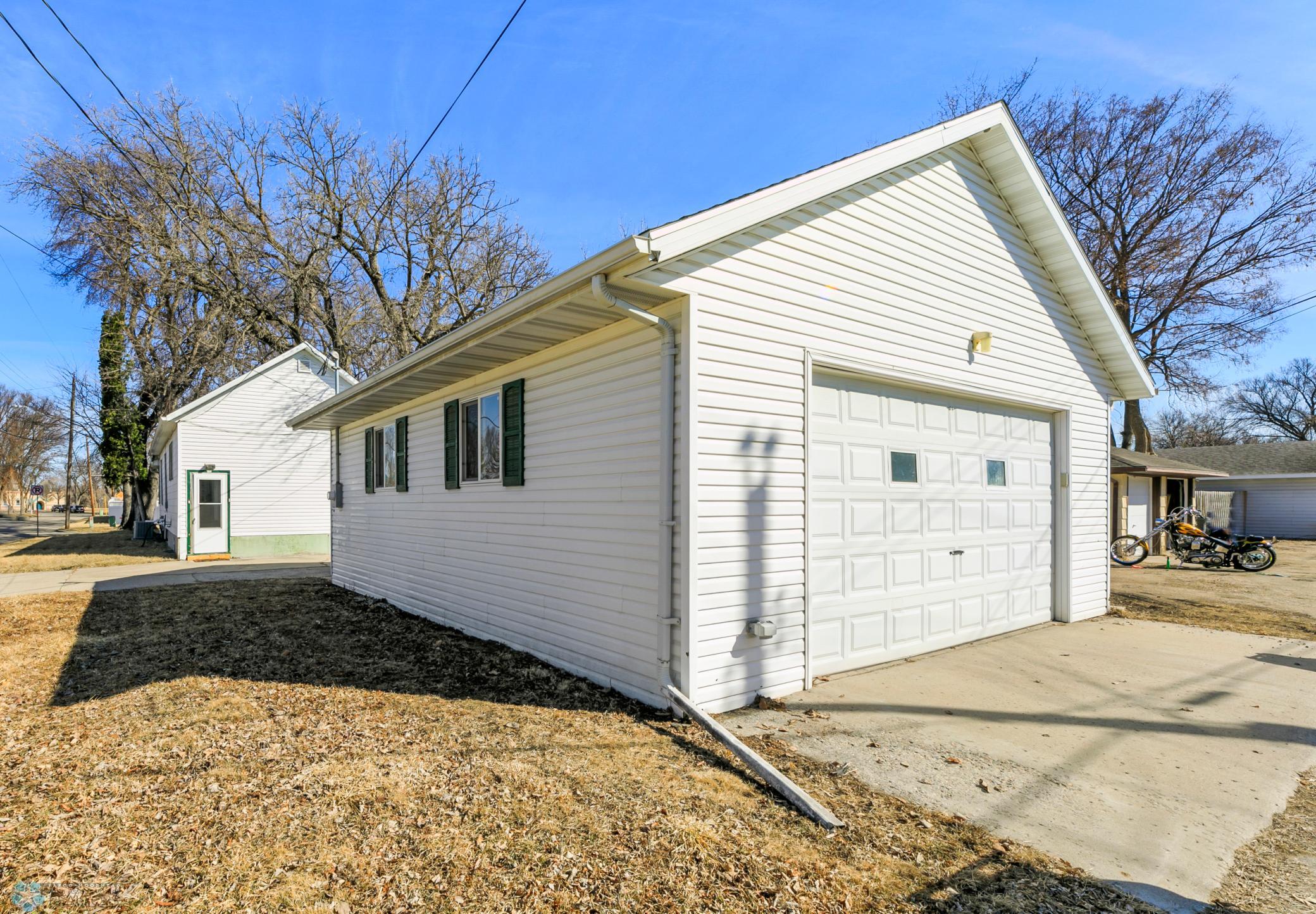 Oversized 2 stall garage/alley access