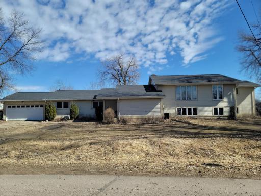 7041 Halstead Drive, Mound, MN 55364