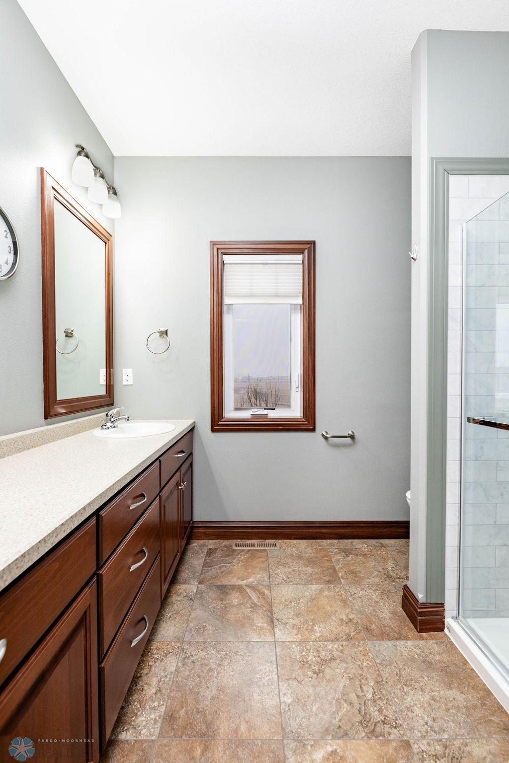 Spacious, private ensuite 3/4 master bathroom