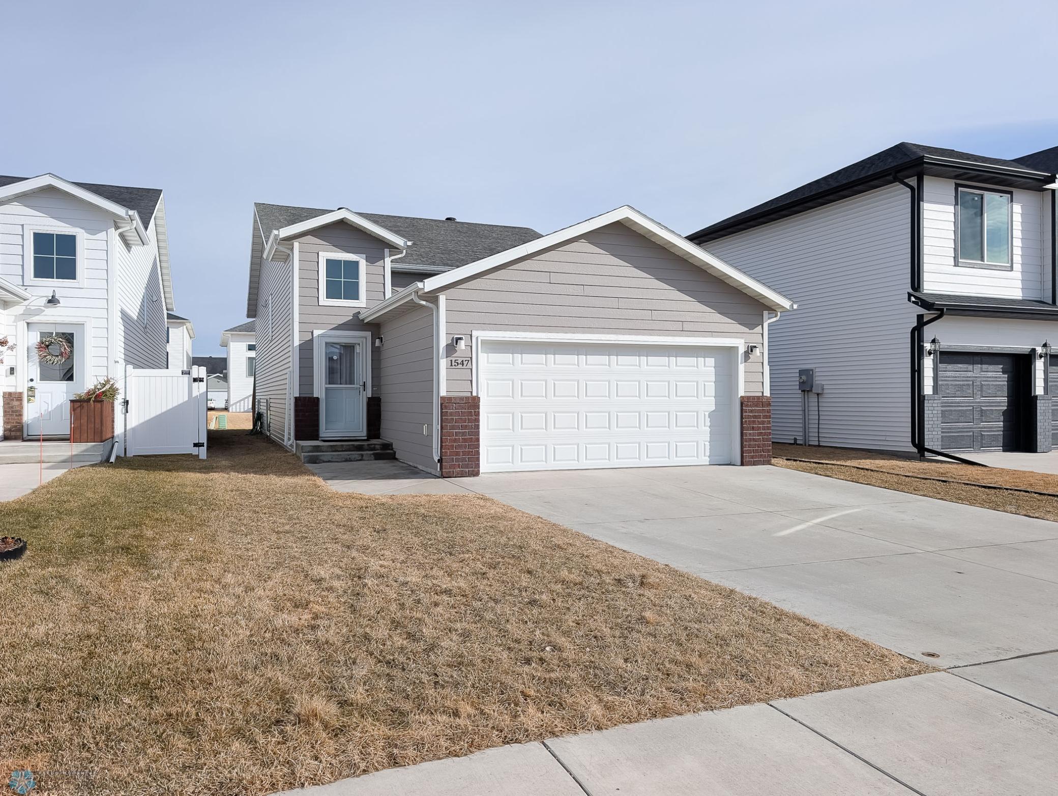 Property photo for 1547 68th Avenue S, Fargo, ND 58104