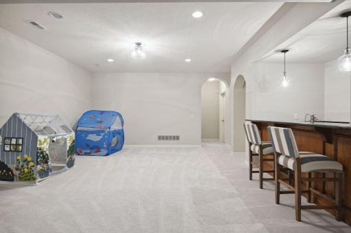 20695 Spencer Lane, Excelsior, MN 55331