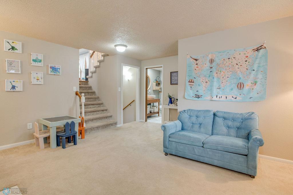 2933_HANOVER_AVE-25.jpg