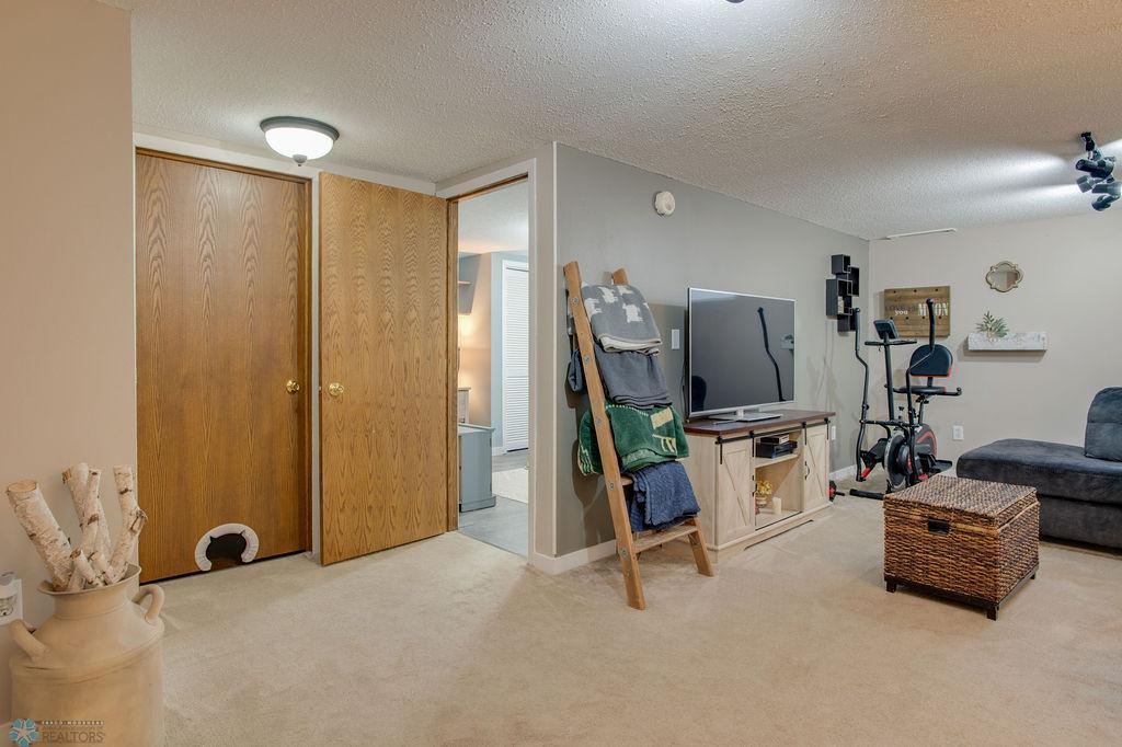 2933_HANOVER_AVE-33.jpg