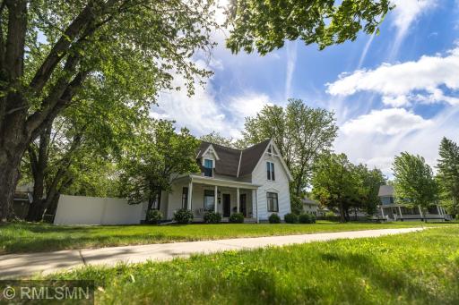 201 2nd Street N, Cannon Falls, MN 55009