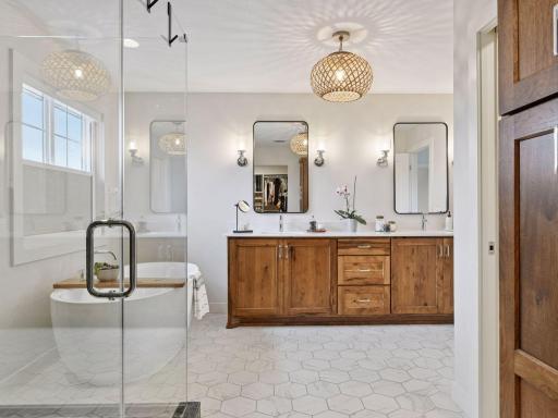 4590 Sunset Lane, Excelsior, MN 55331