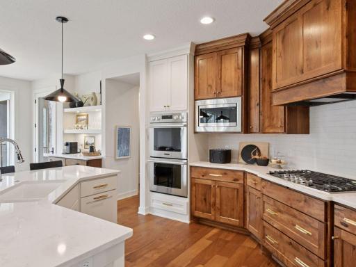 4590 Sunset Lane, Excelsior, MN 55331
