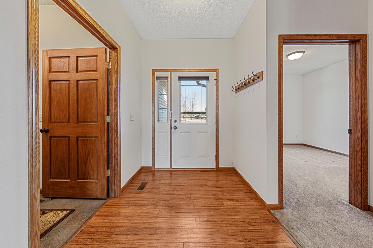 8 Entry_foyer.jpg