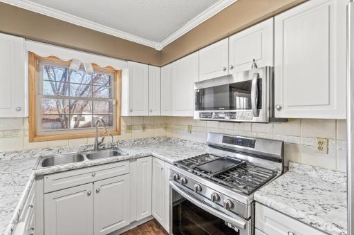 10534 Maple Valley Drive, Maple Grove, MN 55369